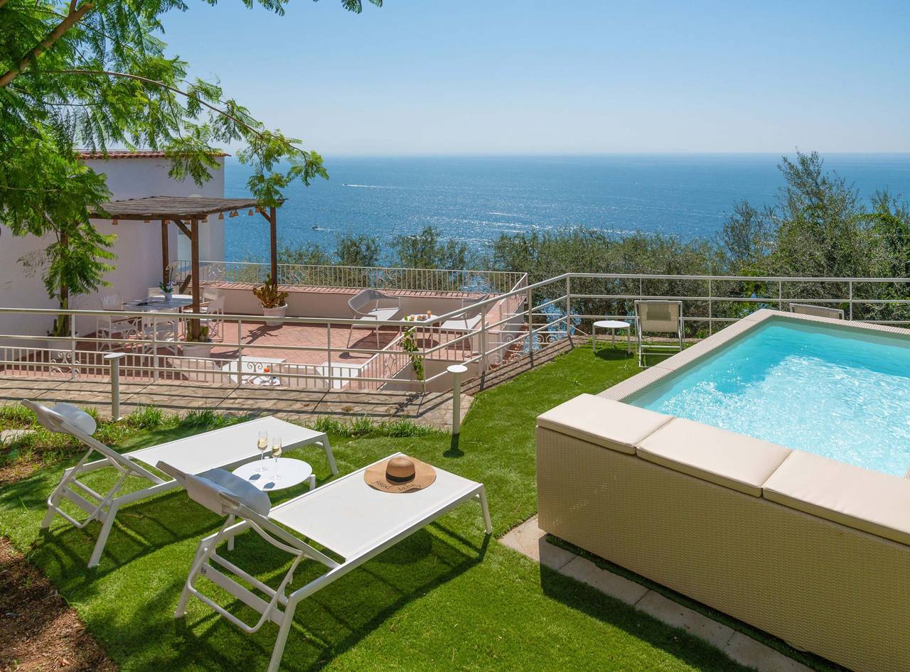 Villa Jacaranda in Praiano in Praiano, Sorrento Coast