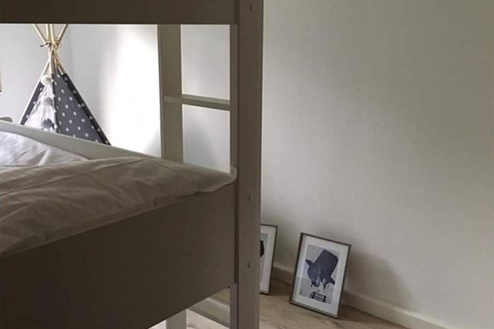 Ganze Wohnung, Bibernest, 80qm, Terrasse, 2 Schlafzimmer, max. 2 Erwachsene + 3 Kinder in Münsingen, Neckar-Alb