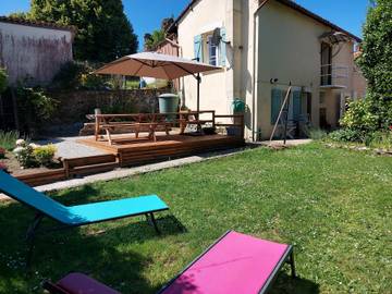 Gîte pour 4 personnes, avec terrasse et jardin, adapté aux familles à Confolens