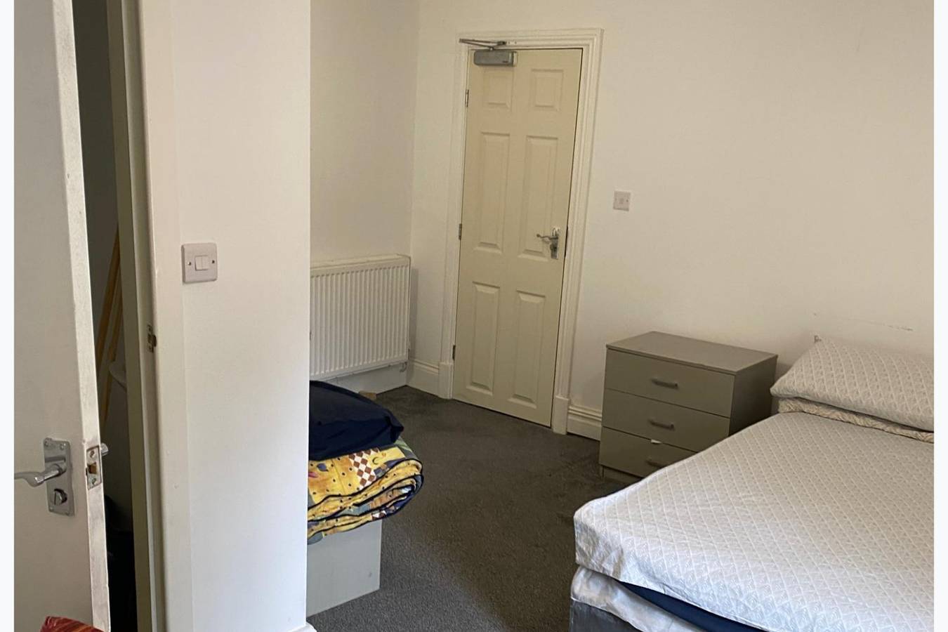 6 Bed - 5 Bath - Sleeps 6 - Free Parking in Bolton, Greater Manchester