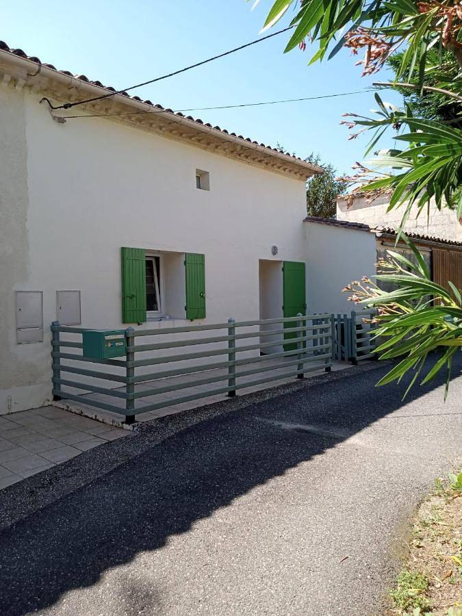 Gîte pour 4 personnes, avec Terrasse et Jardin à Bayon-sur-Gironde