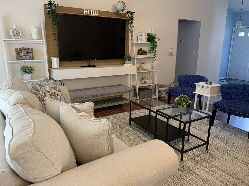 Cozy & Comfy 3 bedroom residential home in Jacksonville, Duval County