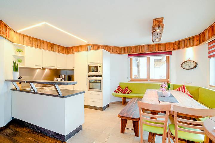 Ferienhaus für 10 Personen, mit Ausblick und Sauna sowie Terrasse im Ötztal - 4