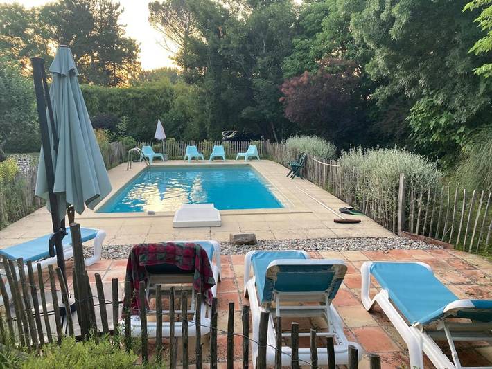 Location de vacances pour 6 personnes, avec vue ainsi que piscine et jardin, adapté aux familles à Vindrac-Alayrac - 3