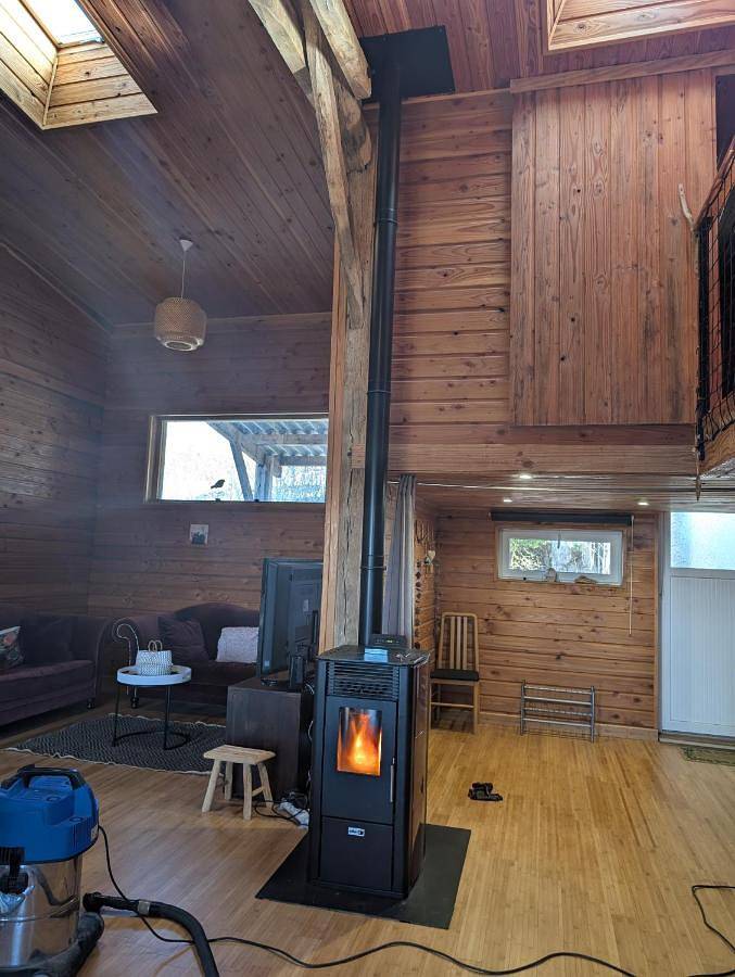 Gîte pour 10 personnes, avec jardin ainsi que piscine et jacuzzi à Brassac - 4