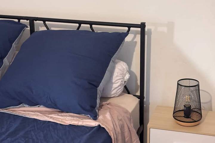 Ganze Wohnung, One-bedroom apartment in the city center with parking and a view of the river in Bédarieux, Béziers und Umgebung