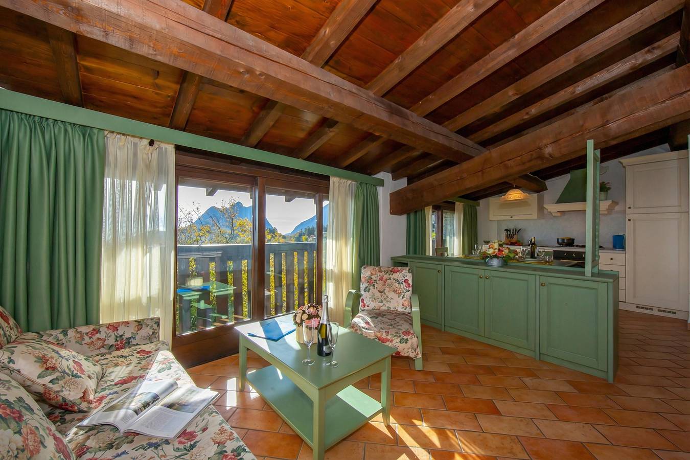 Appartamento intero, Liano Rosa-view lake & parking in Gargnano, Prealpi Gardesane
