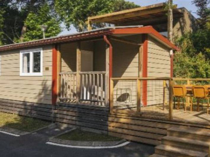 Mobile home for 4 people, with pool and terrace in San Sebastian