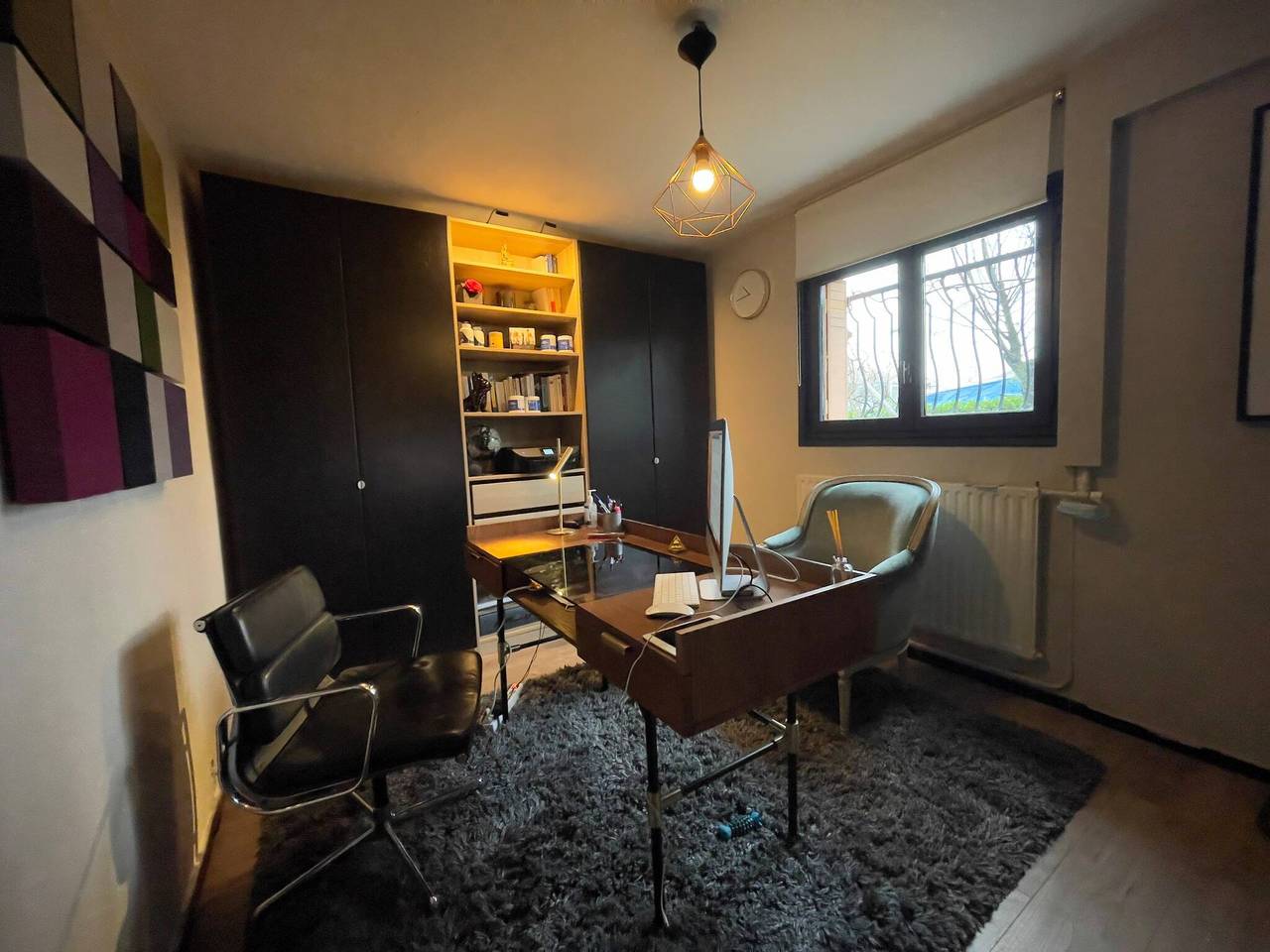 Chambre D'hôtes Confortable Dans Un Cadre Contemporain in Saint-Laurent-de-Mure, Rhône