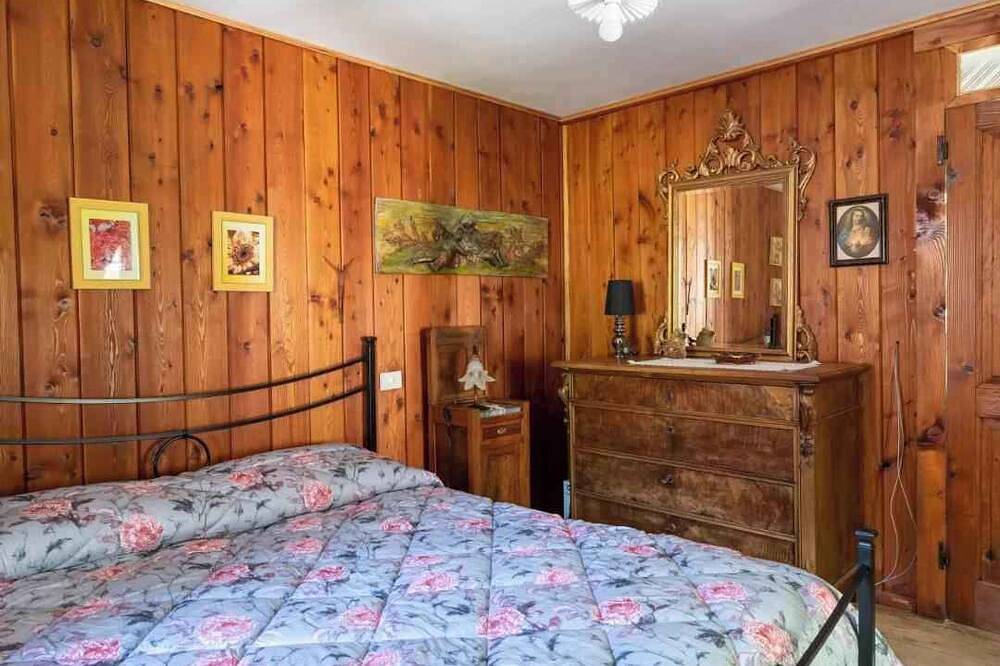 Ferienhaus In ruhiger Lage in den Bergen am Rande des Flusses mit Blick auf den Wald gelegen in Ceppo Morelli, Walliser Alpen