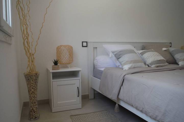 Location de vacances pour 6 personnes, avec jardin ainsi que jacuzzi et balcon à Labastide-de-Virac - 3