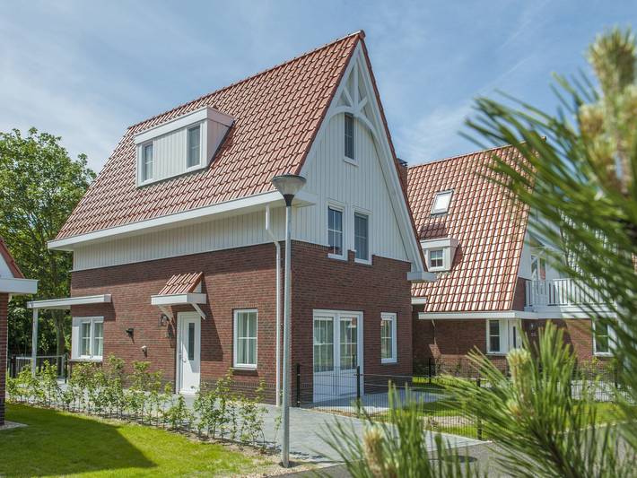Ferienhaus für 8 Personen, mit Terrasse und Garten in Koudekerke