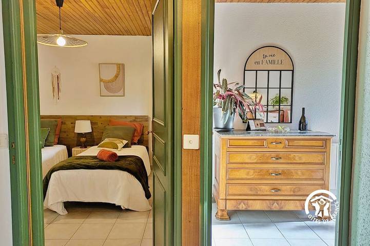 Gîte pour 5 personnes, avec jardin à Hercé - 4