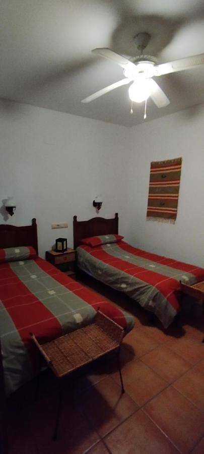 Three-Bedroom House in Riopar (rio Mundo), Riópar