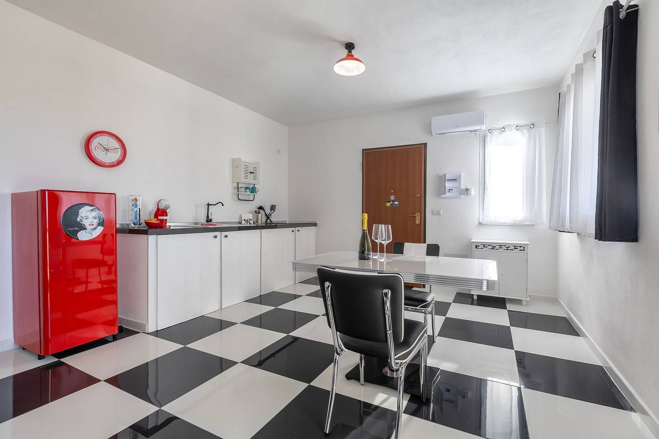 Apartment „Vintage Village – Anni 50“ mit Bergblick, Wlan und Klimaanlage in Sassari Provinz