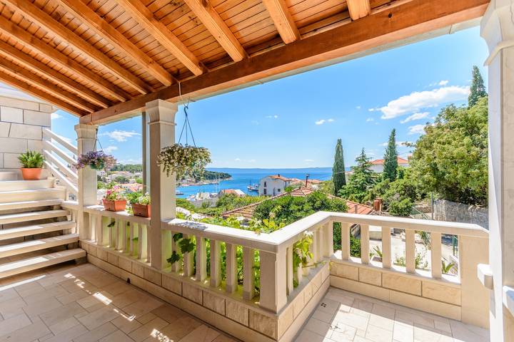 Apartament wakacyjny dla 2 osób, z Balkon/ taras w Sumartin