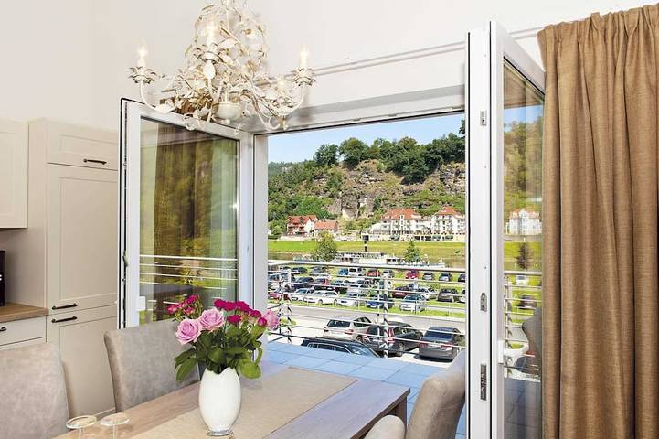 Chalet für 4 Personen, mit Garten und Sauna sowie Balkon