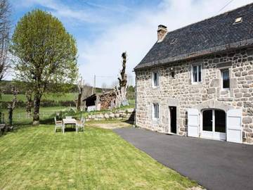 Gîte pour 4 Personnes dans Saint-Laurent-de-Veyrès, L'Aubrac, Photo 3