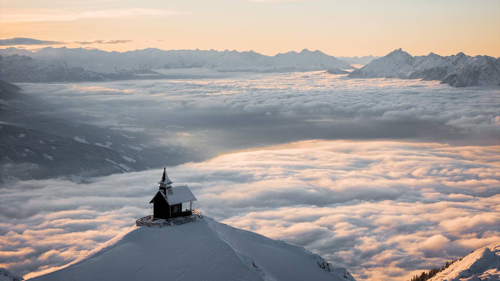 Ganze Ferienwohnung, Apartment Sternenhöhle in Tuxer Alpen, Kolsassberg