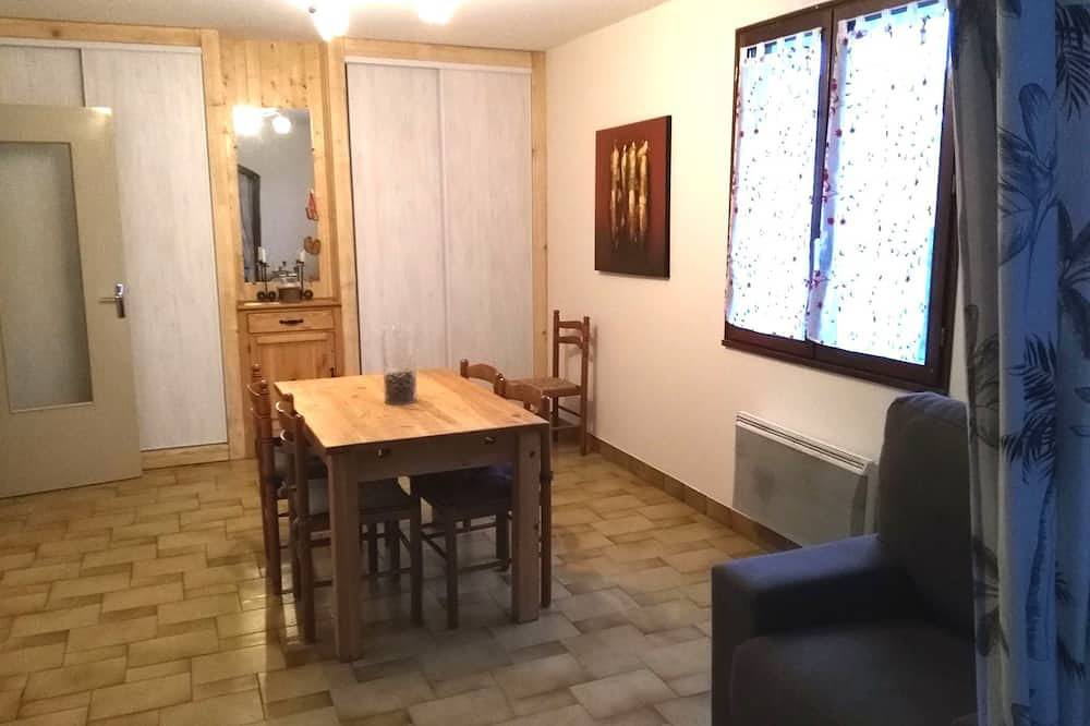 Entire apartment, Appartement Rdc De63 m² , 4 Pers à 2 pas des Commerces et Parcs de Loisir in Gap, Gap region