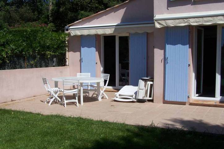 Villa pour 4 personnes, avec terrasse et piscine dans Les Issambres - 2