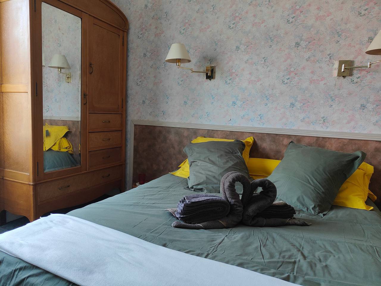 Chambre « Domaine du Peuplier » avec terrasse partagée, balcon et Wi-Fi in La Vôge-les-Bains, Région d'Épinal