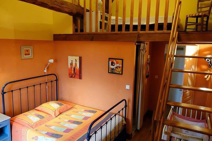 Location de vacances pour 28 personnes, avec jardin et terrasse à Theil-Rabier - 3