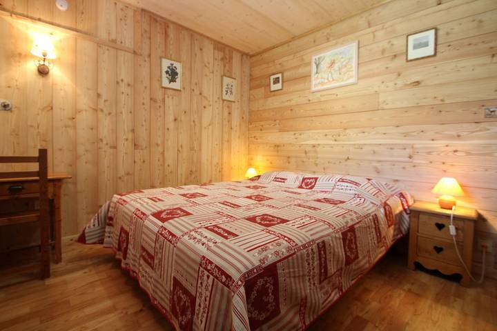Gemütliche Gite mit Parkplatz, Garten & Grill, Nähe Skipiste in Vars (station de ski), Vars