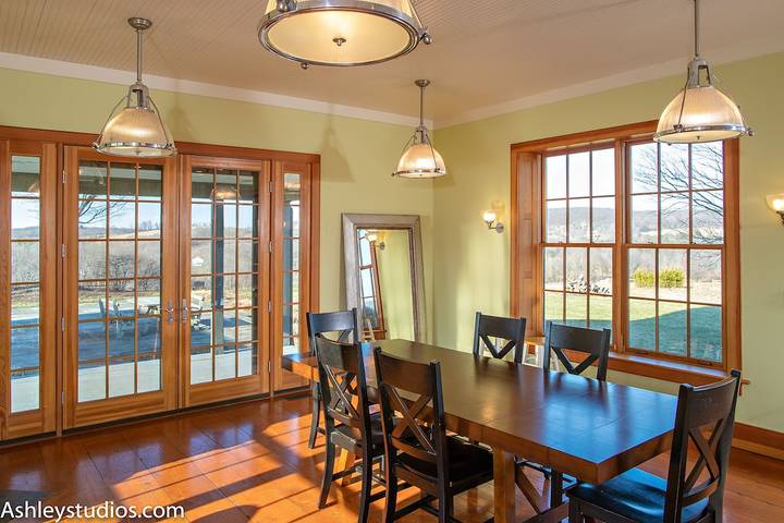 Vacation rental for 12 people, with terrace and yard in Dutchess County