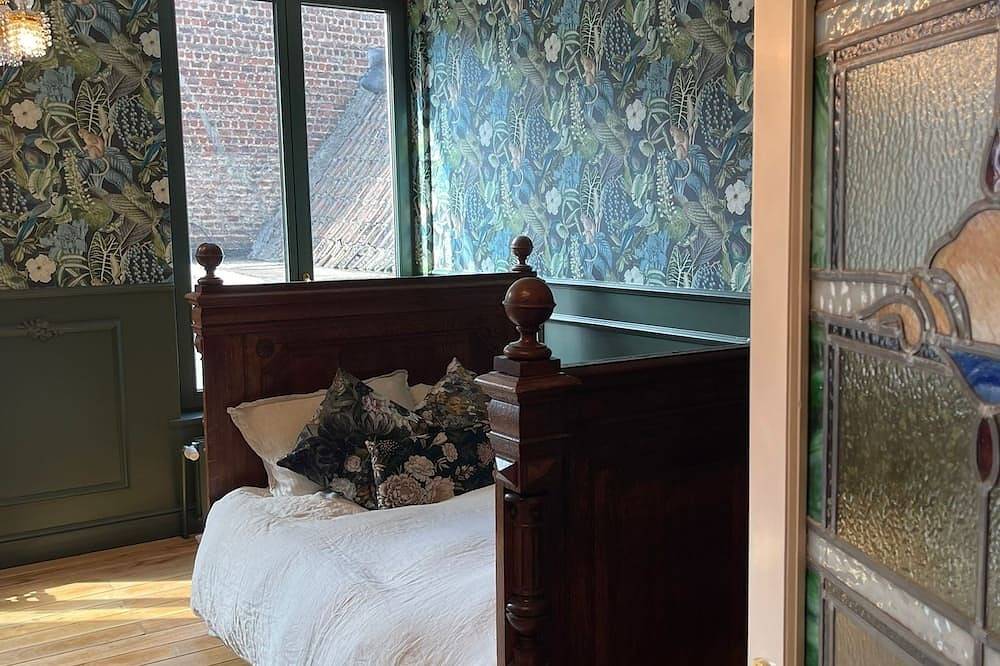 Entire apartment, La Petite Foret | Art Deco Apartment in Brussels' Historic City Centre in Brussels, Brussels region