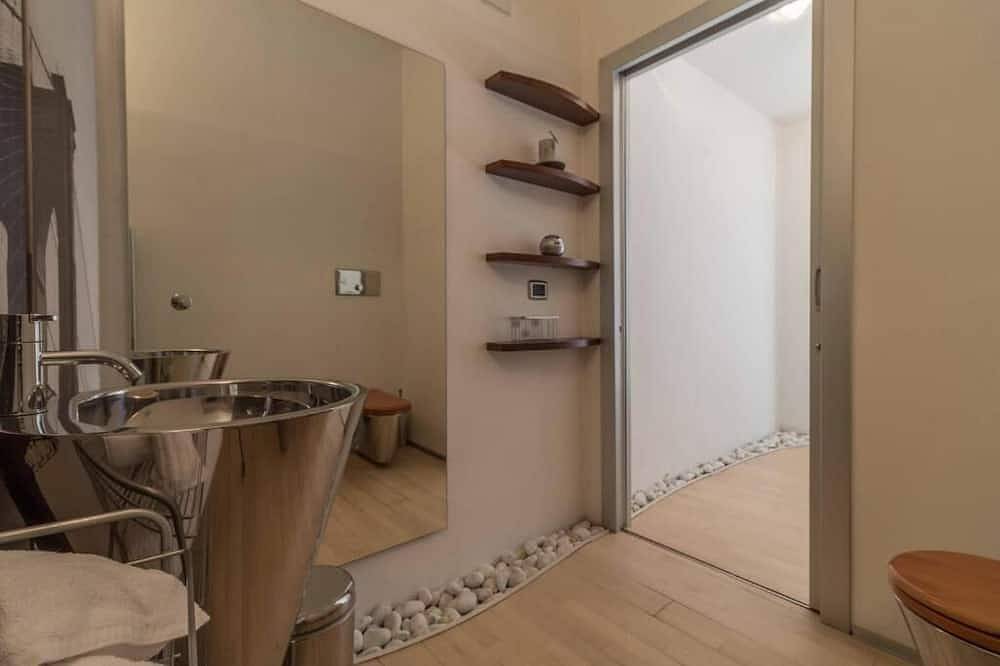 Appartamento intero, Lungolago Holiday Home - Affitti Brevi Italia in Lecco, Prealpi Bergamasche Occidentali