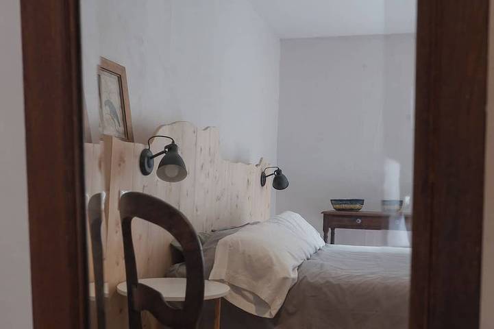 Appartement entier, La maison sous les chênes, gîte dans une maison basque traditionnelle, au calme. in Hasparren, Région de Bayonne
