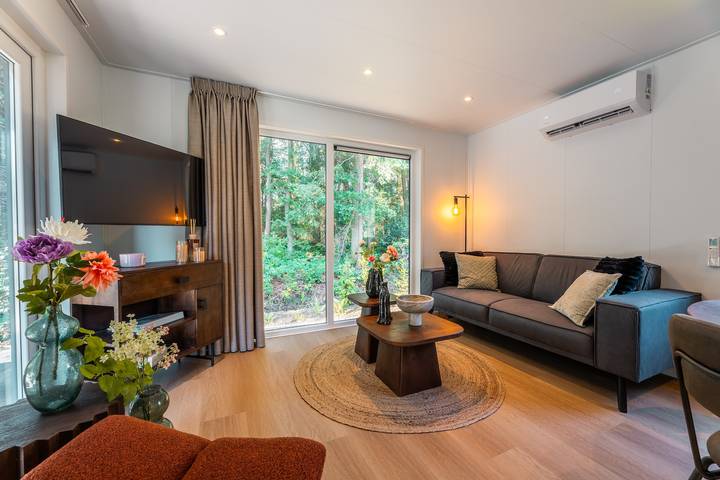 Vakantiepark De Wiltzangh — Uijlenborg Lodge mit Hottub | 4 Personen in Nationalpark Dwingelderveld