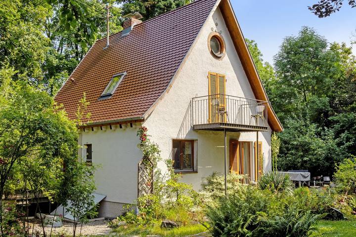 Ganze Wohnung, Ferienwohnung 'Allgaierarthaus' mit Privatterrasse, Gemeinschaftsgarten und Wi-Fi in Bad Waldsee, Region Bodensee-Oberschwaben