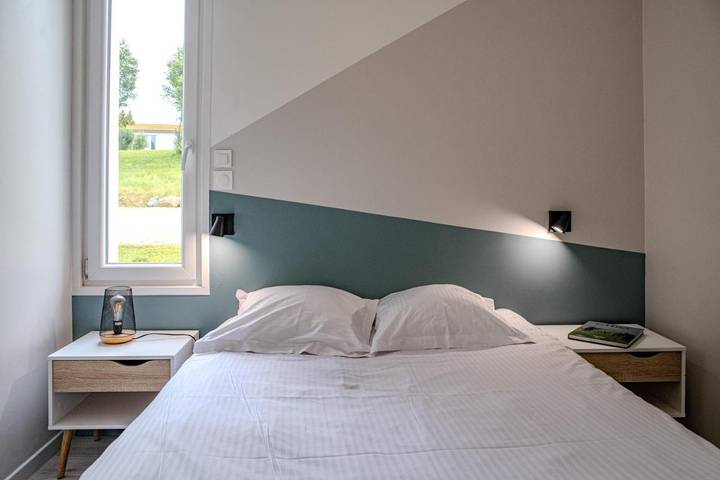 Parc de vacances pour 5 personnes, avec piscine ainsi que vue et jardin, animaux acceptés à Verruyes - 3