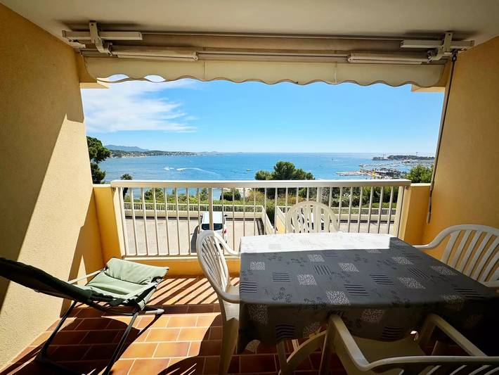 Gîte pour 4 personnes, avec terrasse et vue à Bandol - 2