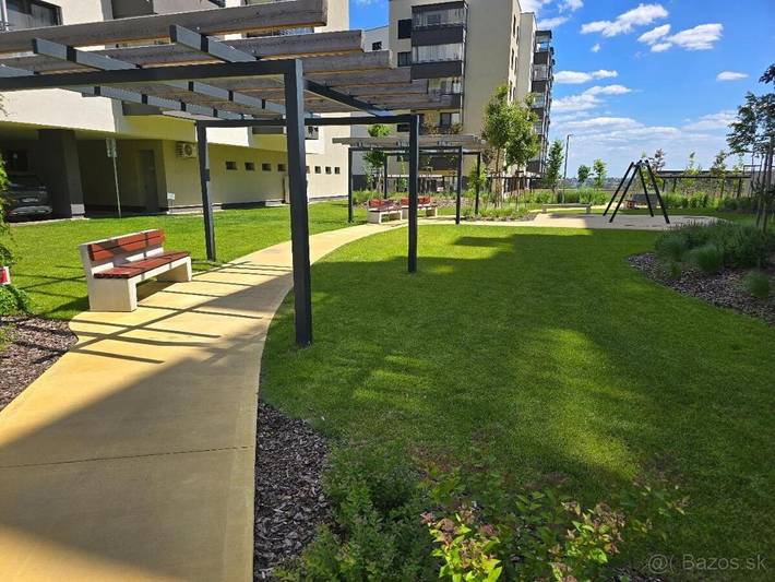 Maison d’hôte pour 3 personnes, avec jardin ainsi que vue et terrasse, animaux acceptés à Bratislava