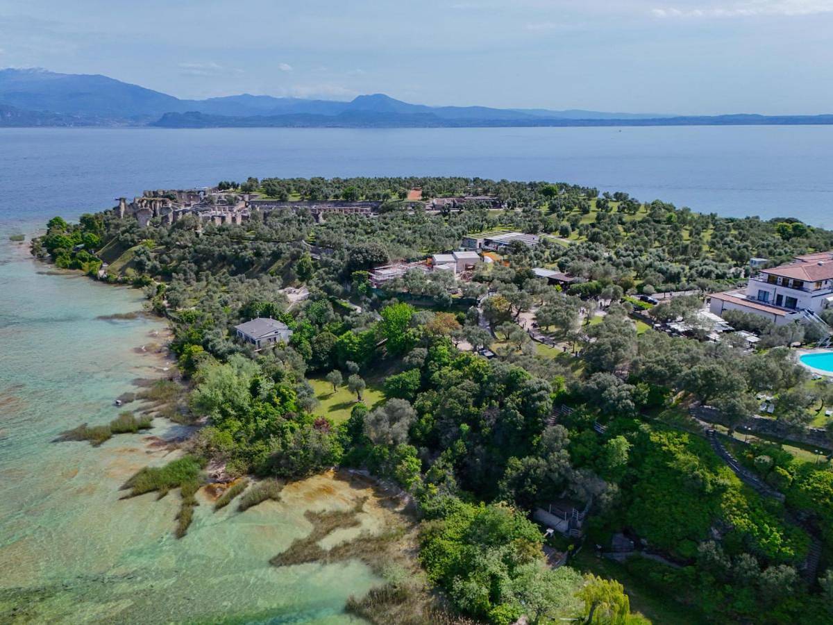 Mgh - Villa Sirmione in Lido delle Bionde (Sirmione), Sirmione