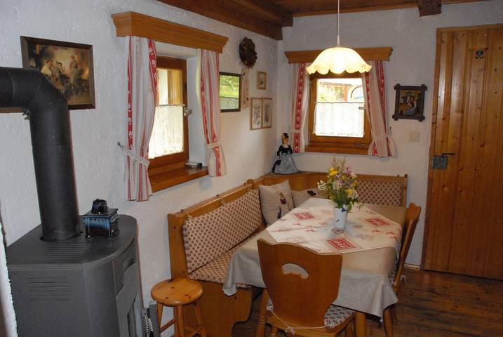 Ferienhäuschen Rosi - Ferienhaus für 1-2 Pers., 32 qm, 1 sep. Schlafzimmer, Terrasse in Schleching, Bayerische Alpen