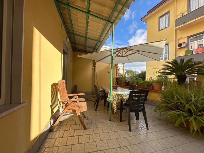 Casa vacanza per 5 persone, con balcone e panorama a Napoli