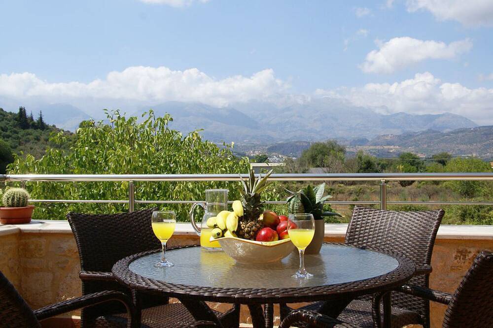 Traditionelle Stone Villa mit 3 Schlafzimmern und gemeinsamen Pool in Armeni, Chania und Umgebung