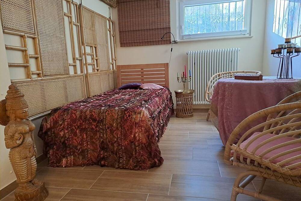 Ganze Wohnung, Einzelzimmer, Etagendusche/Etagen-Wc, gartenseitig - Paradiesgarten am Saaleufer in Bad Kissingen, Rhön-Bayern