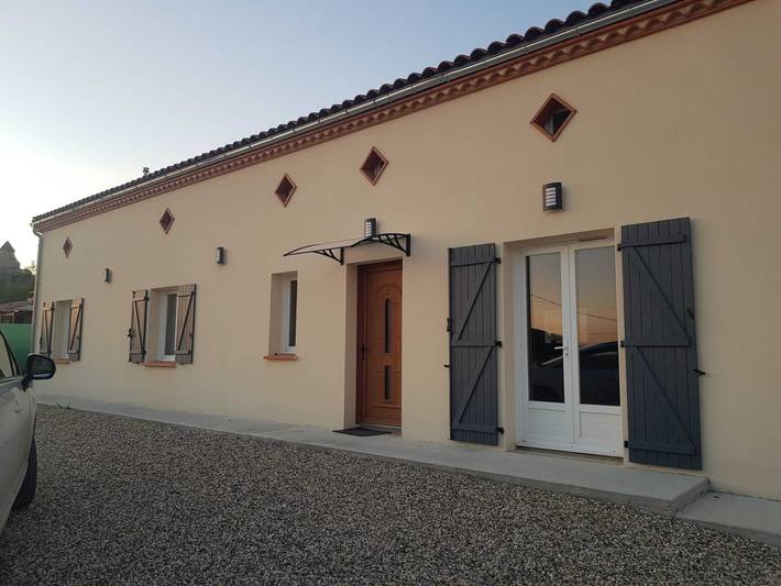 Gîte pour 6 personnes, avec terrasse à Clermont-Dessous