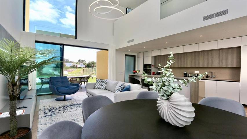 Maison d’hôte pour 6 personnes, avec piscine ainsi que jardin et terrasse à Quarteira - 4