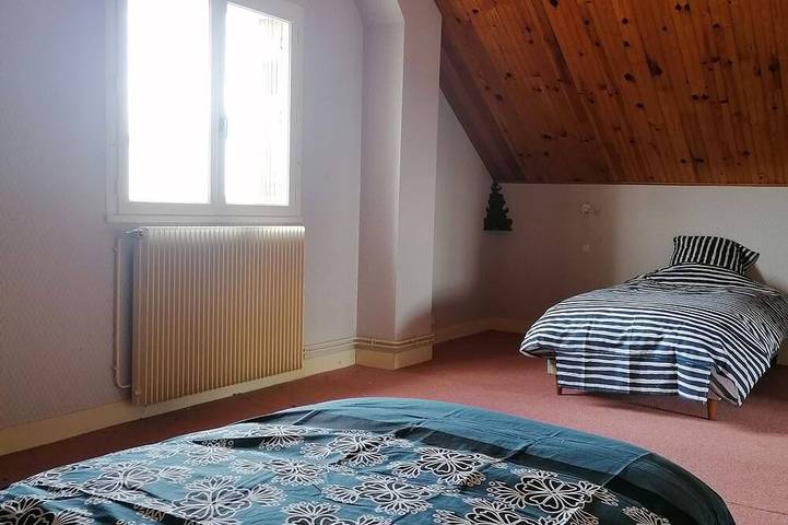 Location de vacances pour 7 personnes, avec jardin à Boulleret - 2