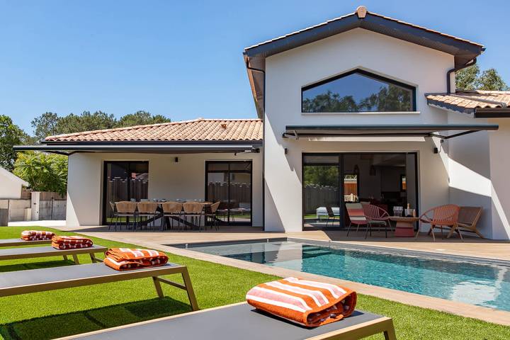 Villa pour 8 personnes, avec Jardin et Piscine à Andernos-les-Bains