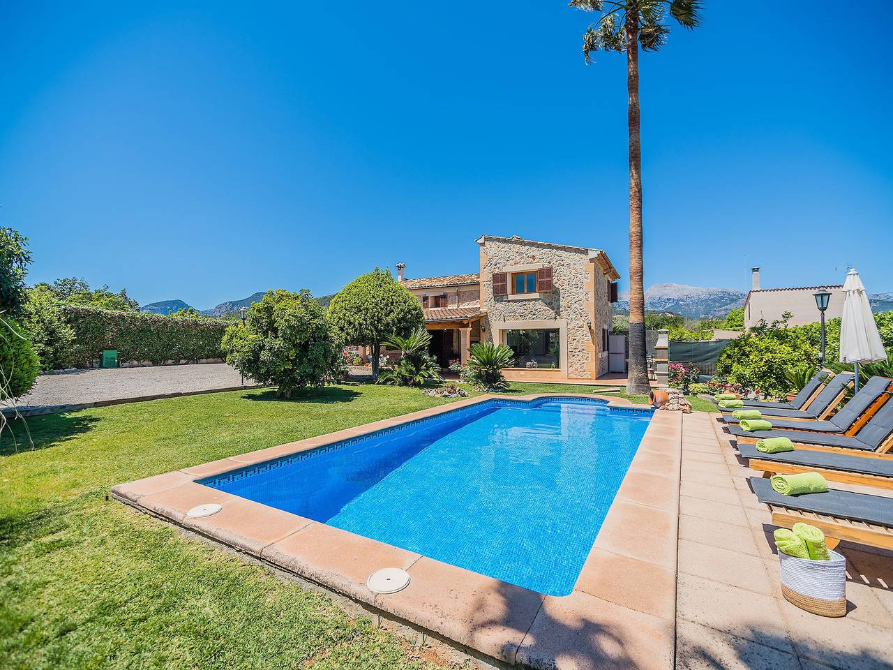 Traditionelle mallorquinische Villa mit Pool in Lloseta, Mallorca Inselmitte