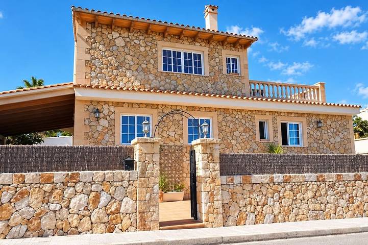 Villa für 6 Personen, mit Garten und Terrasse - 1