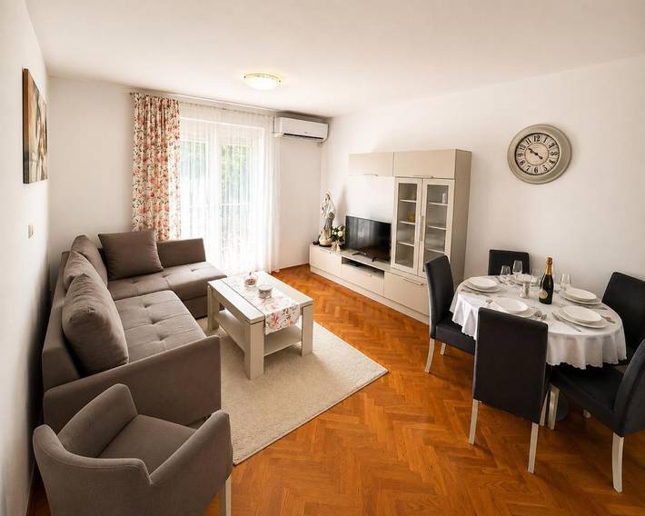 Appartement de vacances pour 7 personnes, avec Balcon ainsi que Terrasse et Vue
