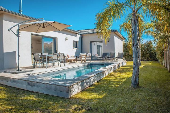 Location de vacances pour 6 personnes, avec Jardin à Sorbo-Ocagnano
